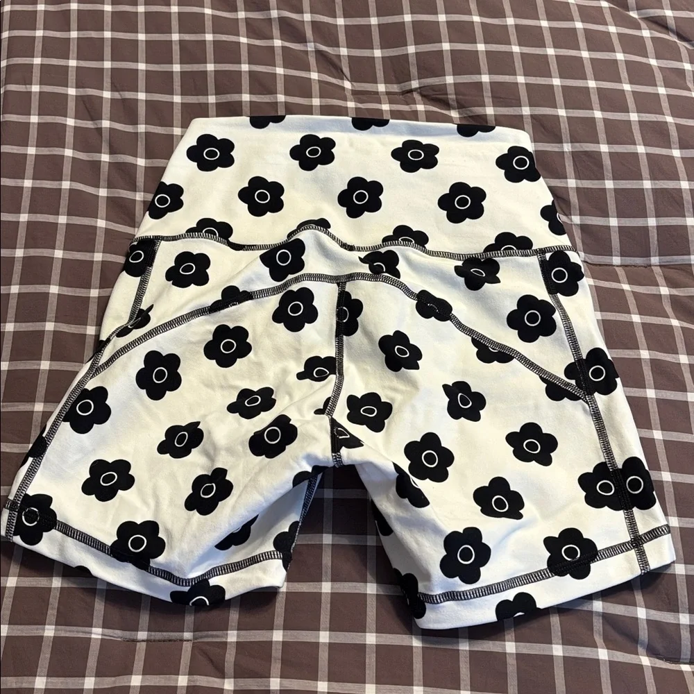 GIGI C SPORT Annie Biker Short - Picture 4 of 7